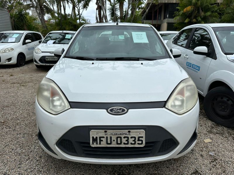 VEÍCULO FORD FIESTA SEDAN MFU0335, ANO/MODELO 2014