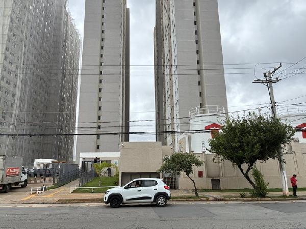 Apartamento : area_privativa: 33,23: area_terre