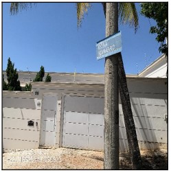 Casa : AREA_PRIVATIVA: 323,37: AREA_TERR