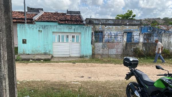 Casa : area_privativa: 75,98: area_terre