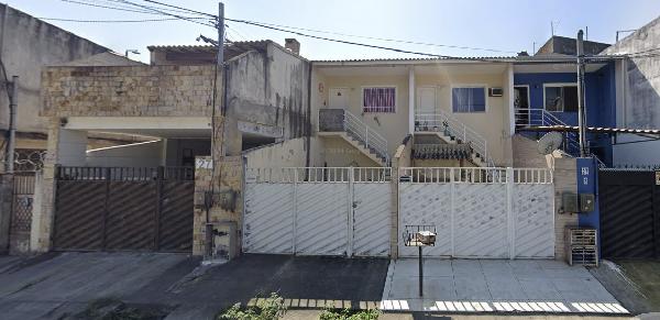 Casa : area_privativa: 49,51: area_terre