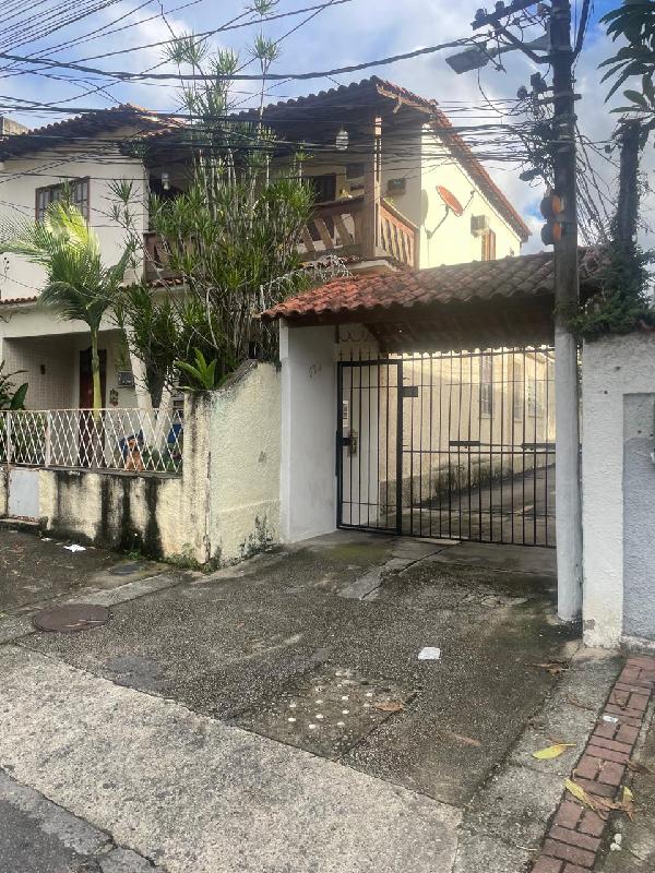 Casa : area_privativa: 177: area_terreno