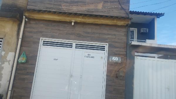 Casa : area_privativa: 70,78: area_terre
