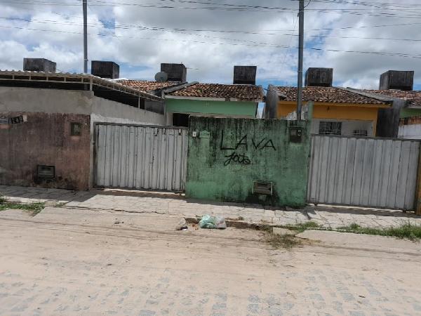 Casa : area_privativa: 64,2: area_terren