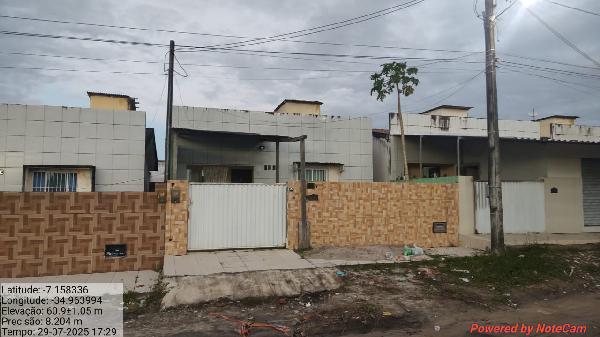 Casa : area_privativa: 63,94: area_terre