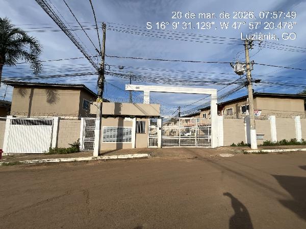 Apartamento : area_privativa: 44,23: area_terre