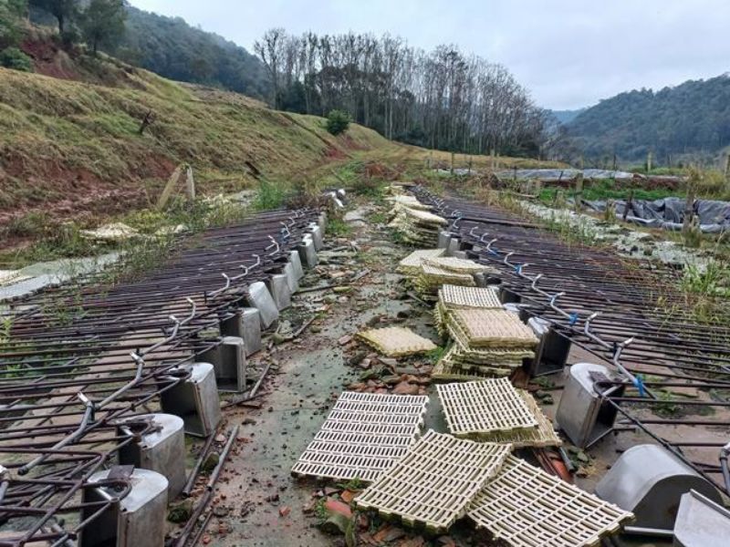 Terreno com edificações em Pres. Kenedy, localizado em Concórdia - SC