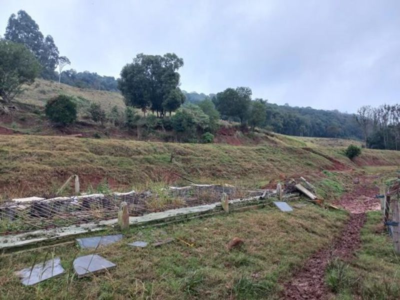 Terreno com edificações em Pres. Kenedy, localizado em Concórdia - SC