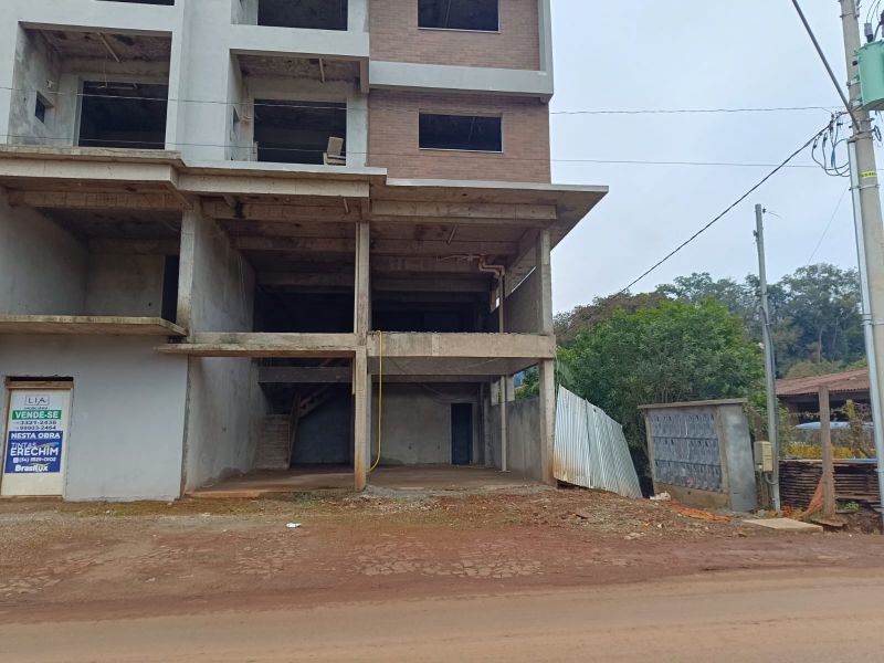 Sala Comercial em construção com 107,22m², localizado em Jacutinga - RS, bairro Centro