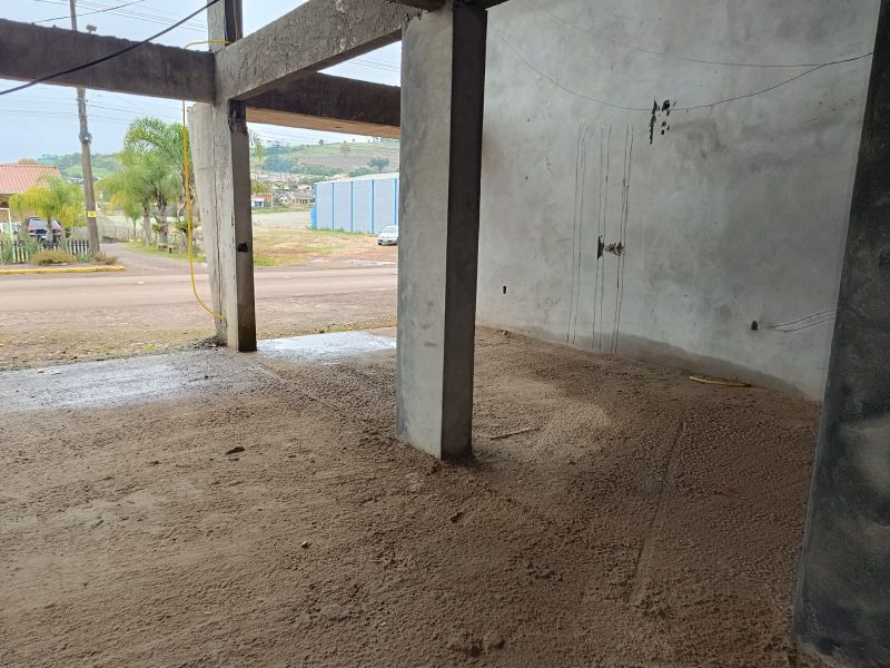 Sala Comercial em construção com 107,22m², localizado em Jacutinga - RS, bairro Centro