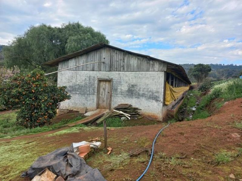 Terreno com 101.534,30m² com edificações, localizado em Concórdia - SC