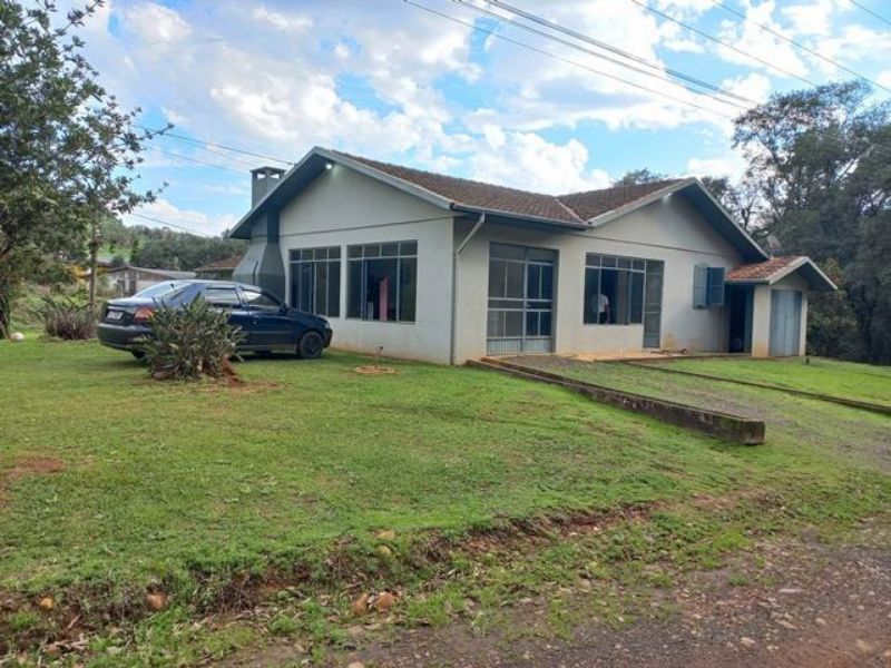 Terreno com 101.534,30m² com edificações, localizado em Concórdia - SC