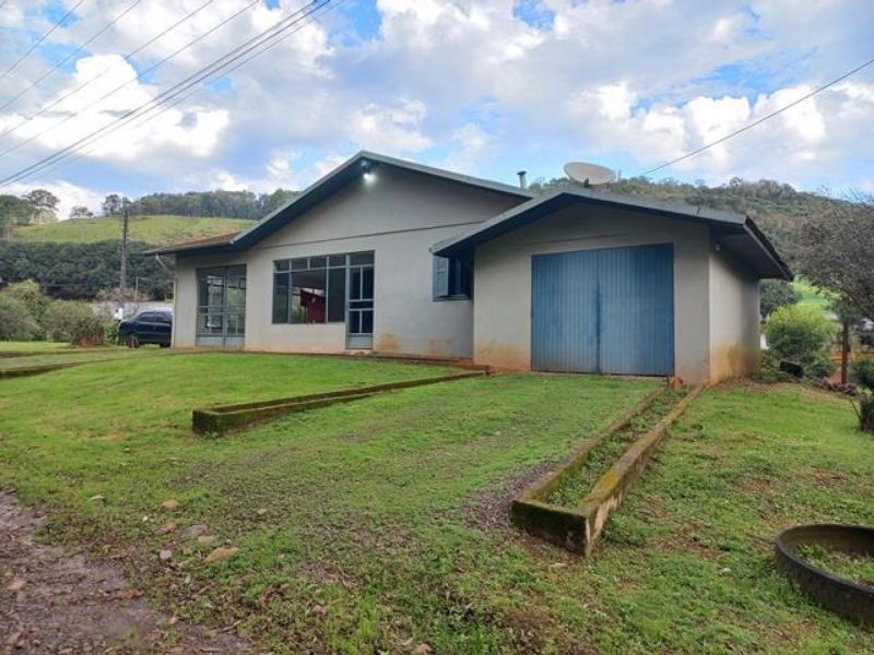 Terreno com 101.534,30m² com edificações, localizado em Concórdia - SC