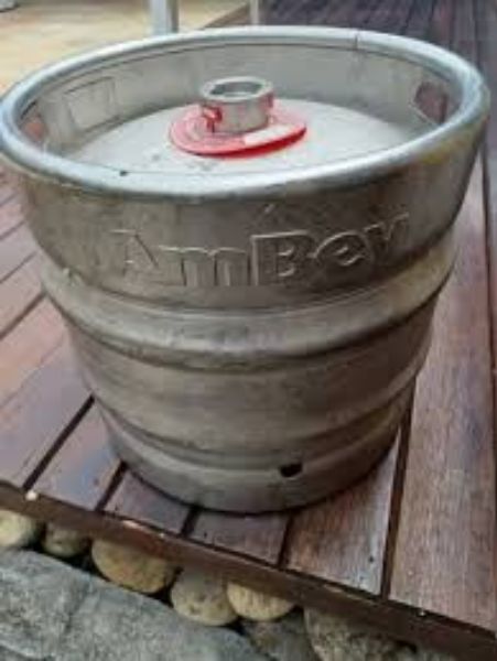 05 (cinco) barris de chopp Cap. 30 Litros