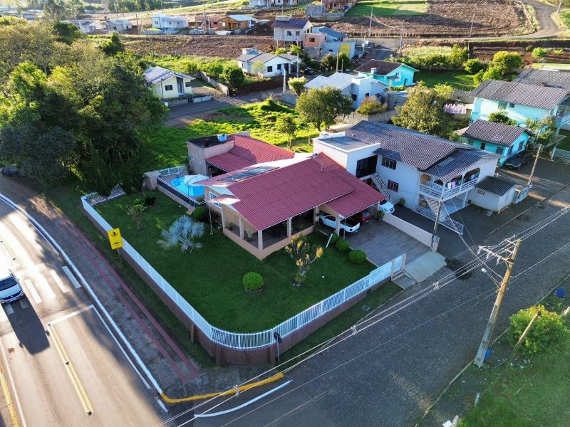 Imagem do imóvel Terreno com 580,00m² mais casa 280,00m²