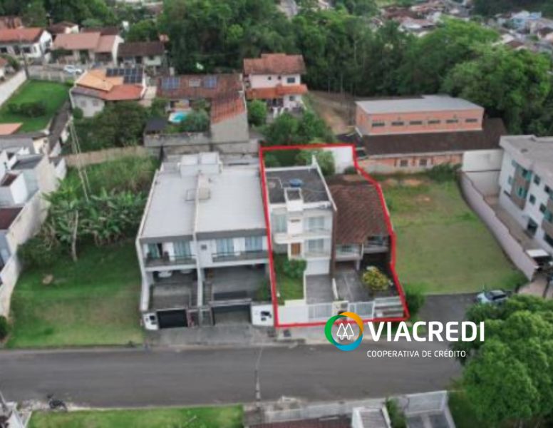 2 Casas em Blumenau, localizado em Blumenau - SC, bairro Tribess