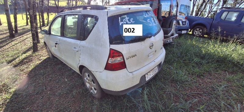 AUTOMOVEL Nissan/Livina Ano: 2009/2010 — foto 3 de 6