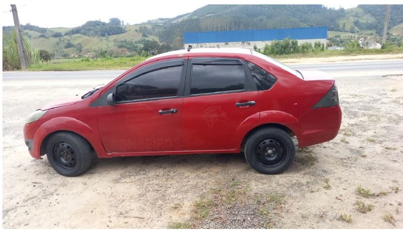 AUTOMOVEL Ford/Fiesta Sedan Ano: 2011/2012 — foto 4 de 5