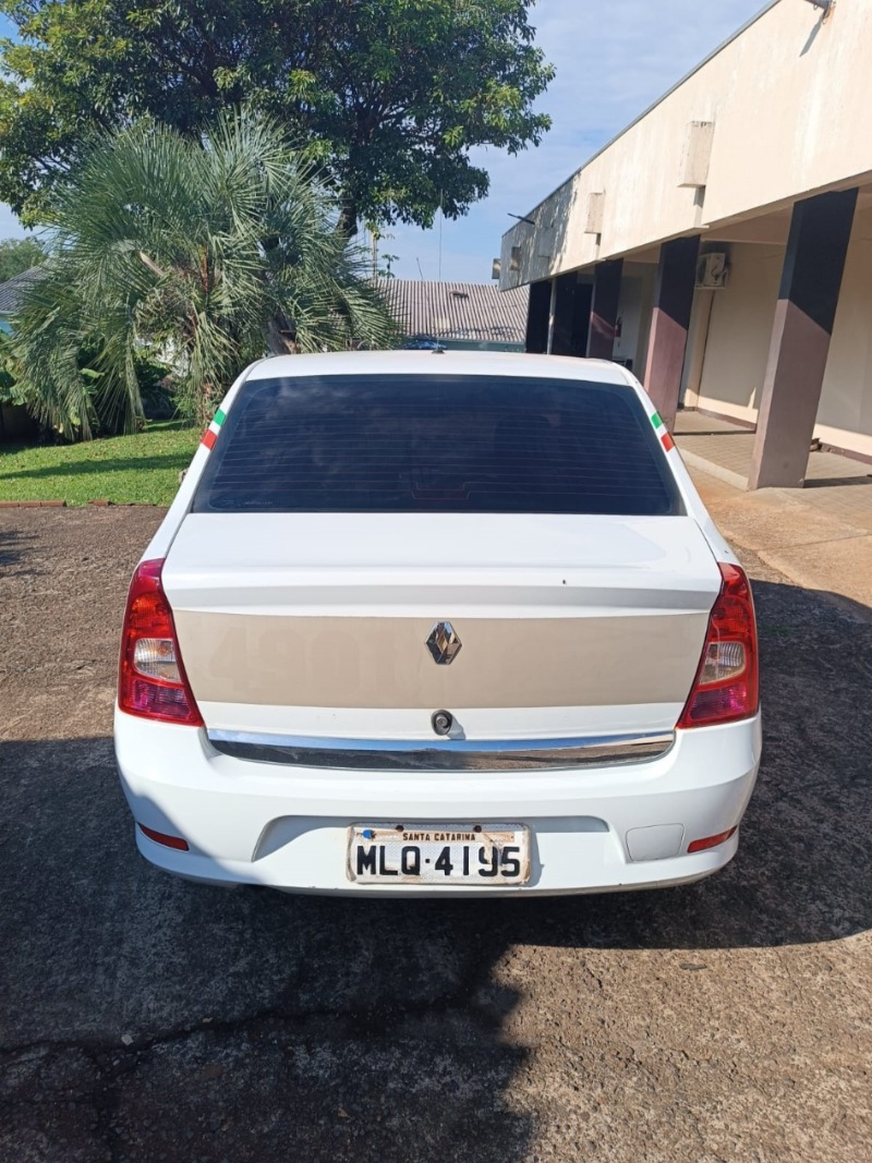 AUTOMOVEL Renault/Logan Ano: 2013/2013 — foto 4 de 4