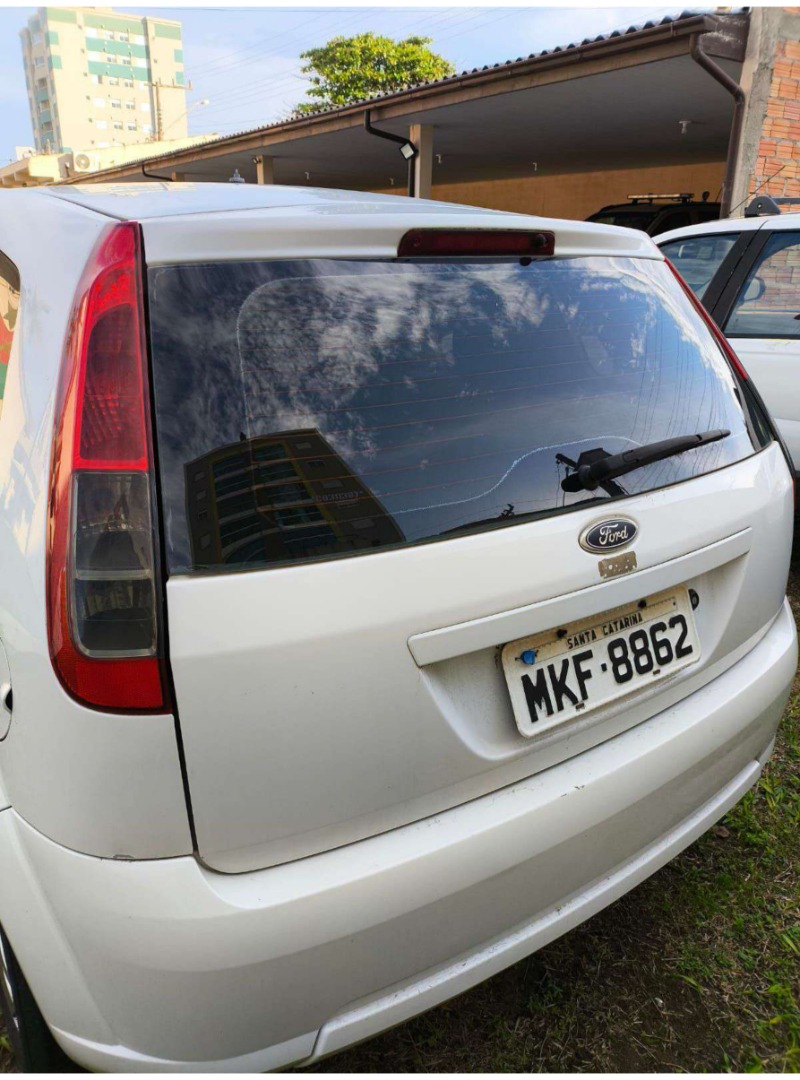 AUTOMOVEL Ford/Fiesta Ano: 2012/2012 — foto 5 de 6