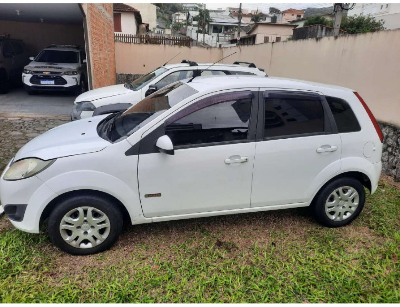 AUTOMOVEL Ford/Fiesta Ano: 2012/2012 — foto 3 de 6