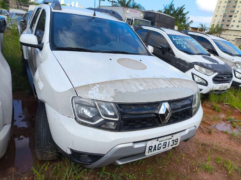 AUTOMOVEL Renault/Duster 20 D 4x4 Ano: 2019/2020 — foto 3 de 7