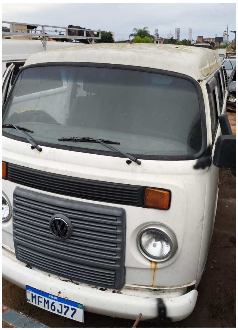 AUTOMOVEL VW/Kombi Ano: 2009/2010 — foto 4 de 4