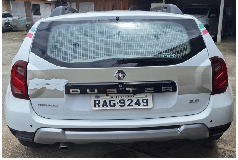 AUTOMOVEL Renault/Duster 20 D 4x4 Ano: 2019/2020 — foto 3 de 4