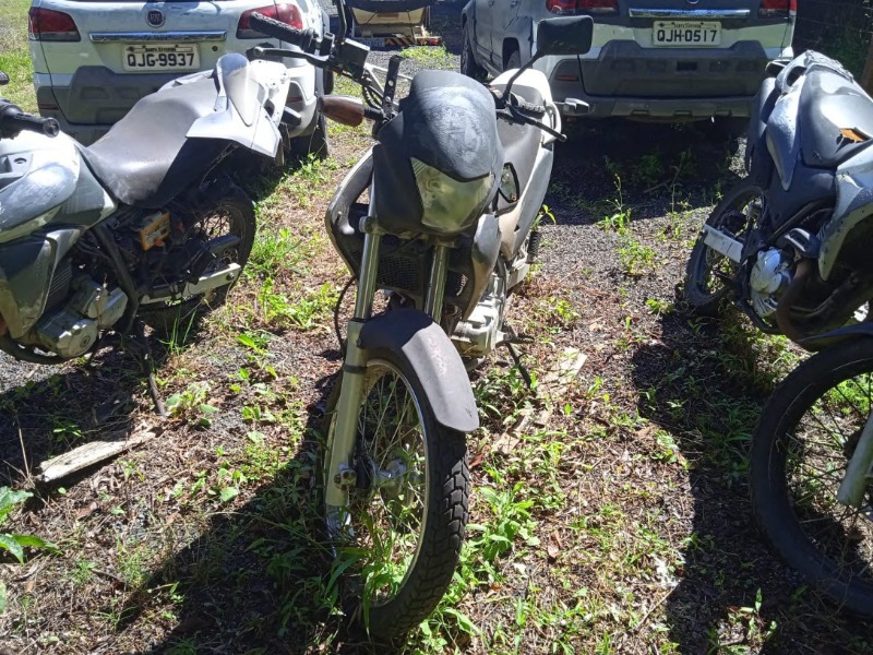 MOTOCICLETA Honda/NX-4 Falcon Ano: 2006/2006 — foto 4 de 5