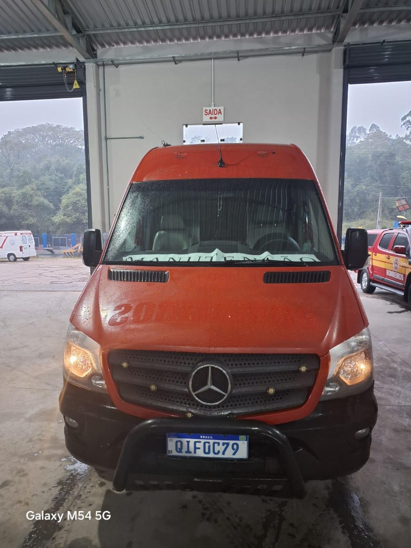 AUTOMOVEL I/M.Benz CDI SPR TCA AMB Ano: 2016/2017 — foto 5 de 6