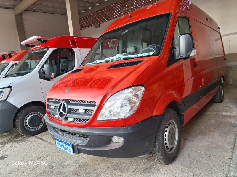 AUTOMOVEL I/M.Benz CDI SPR TCA AMB Ano: 2015/2016 — foto 5 de 7