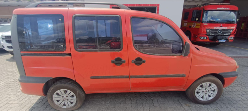 AUTOMOVEL Fiat/Doblo Ano: 2006/2007 — foto 4 de 5
