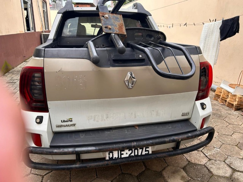 AUTOMOVEL Renault/Oroch Ano: 2018/2018 — foto 3 de 8