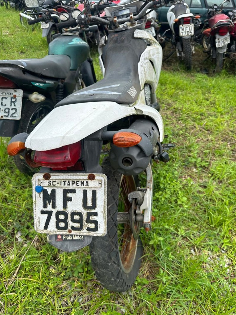 SUCATA Yamaha/Lander XTZ 250 Ano: 2013/2014 — foto 4 de 5