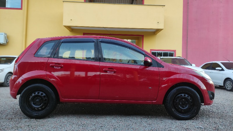 AUTOMOVEL Ford/Fiesta Ano: 2013/2014 — foto 3 de 5