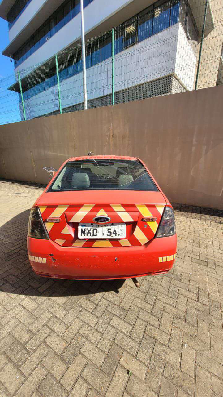 AUTOMOVEL Ford/Fiesta Sedan Ano: 2011/2012 — foto 4 de 5
