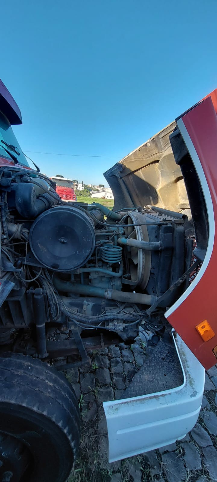 AUTOMOVEL Volvo/NL12 360 4X2T EDC Ano: 1998/1998 — foto 3 de 3