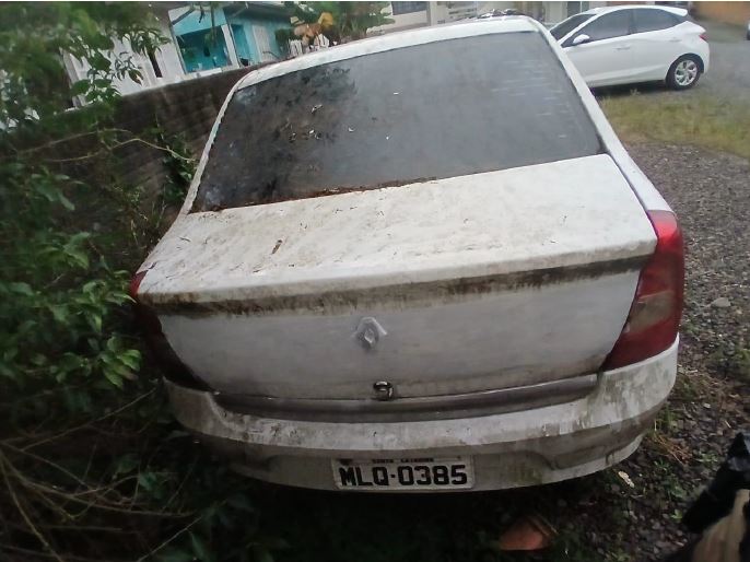 AUTOMOVEL Renault/Logan Ano: 2013/2013 — foto 4 de 6