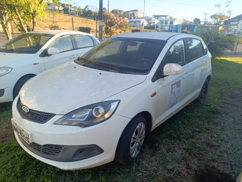 AUTOMOVEL Chery/Celer 1.5 Ano: 2015/2015 — foto 3 de 3