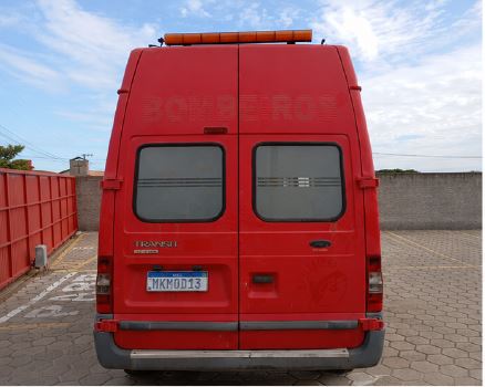 AUTOMOVEL I/Ford Transit TCA AMB Ano: 2011/2011 — foto 4 de 5