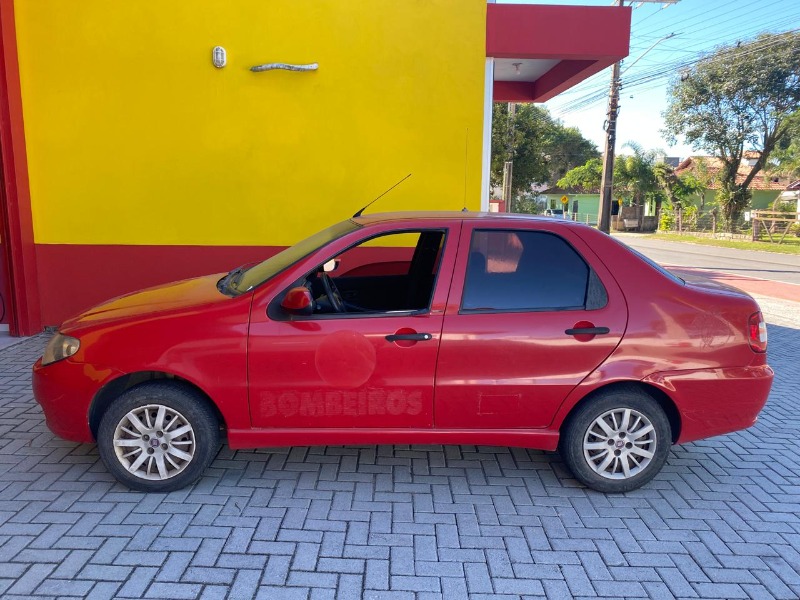 AUTOMOVEL I/Fiat Siena Ano: 2012/2012 — foto 3 de 5