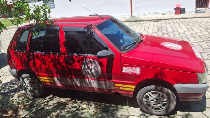 AUTOMOVEL Fiat/Uno Mille Ano: 2010/2010 — foto 3 de 3