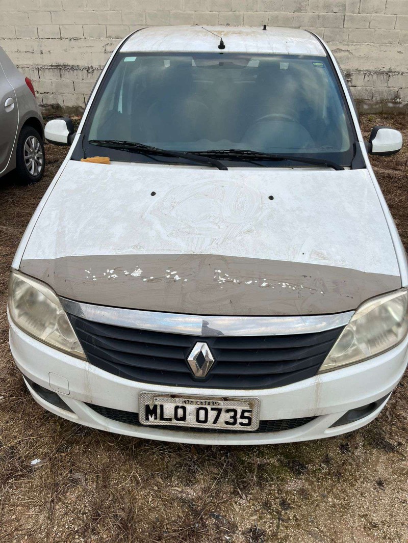 AUTOMOVEL Renault/Logan Ano: 2013/2013 — foto 4 de 5