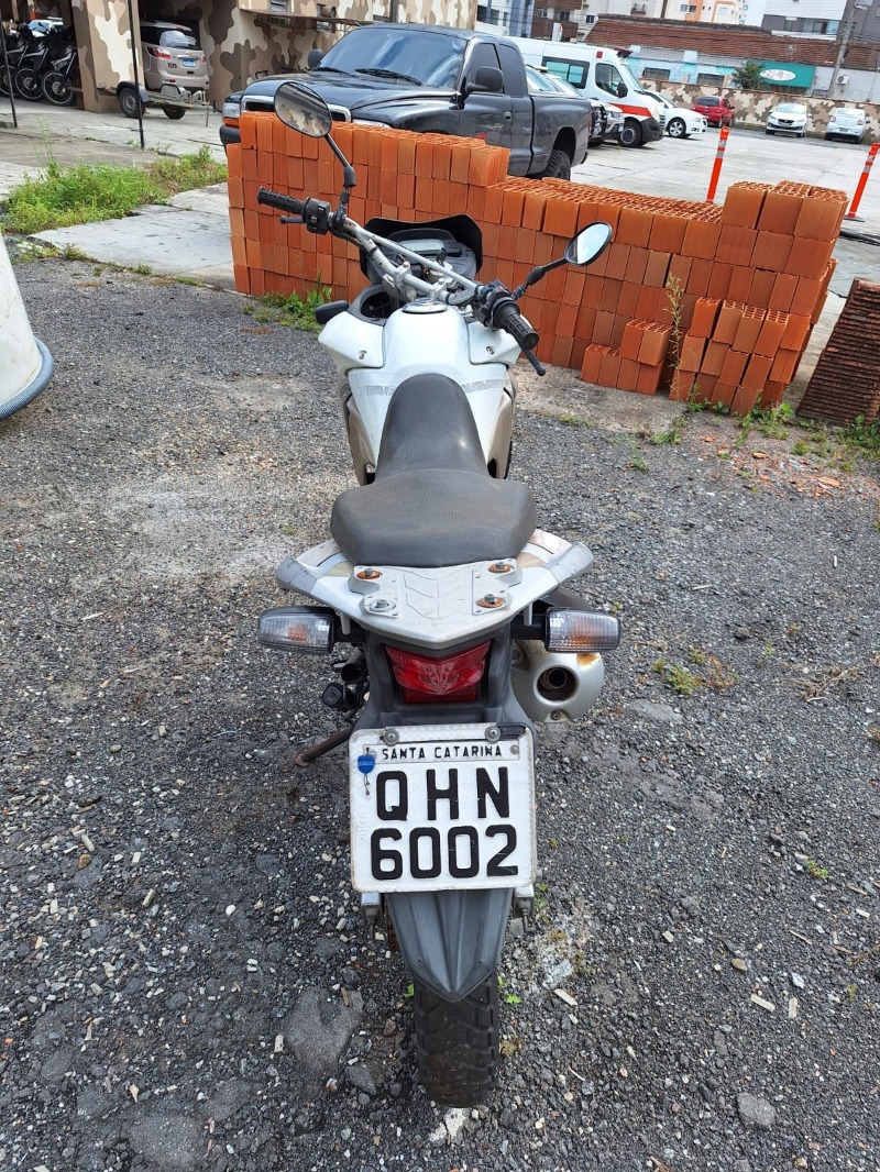 MOTOCICLETA Honda/XRE 300 Ano: 2014/2015 — foto 3 de 3