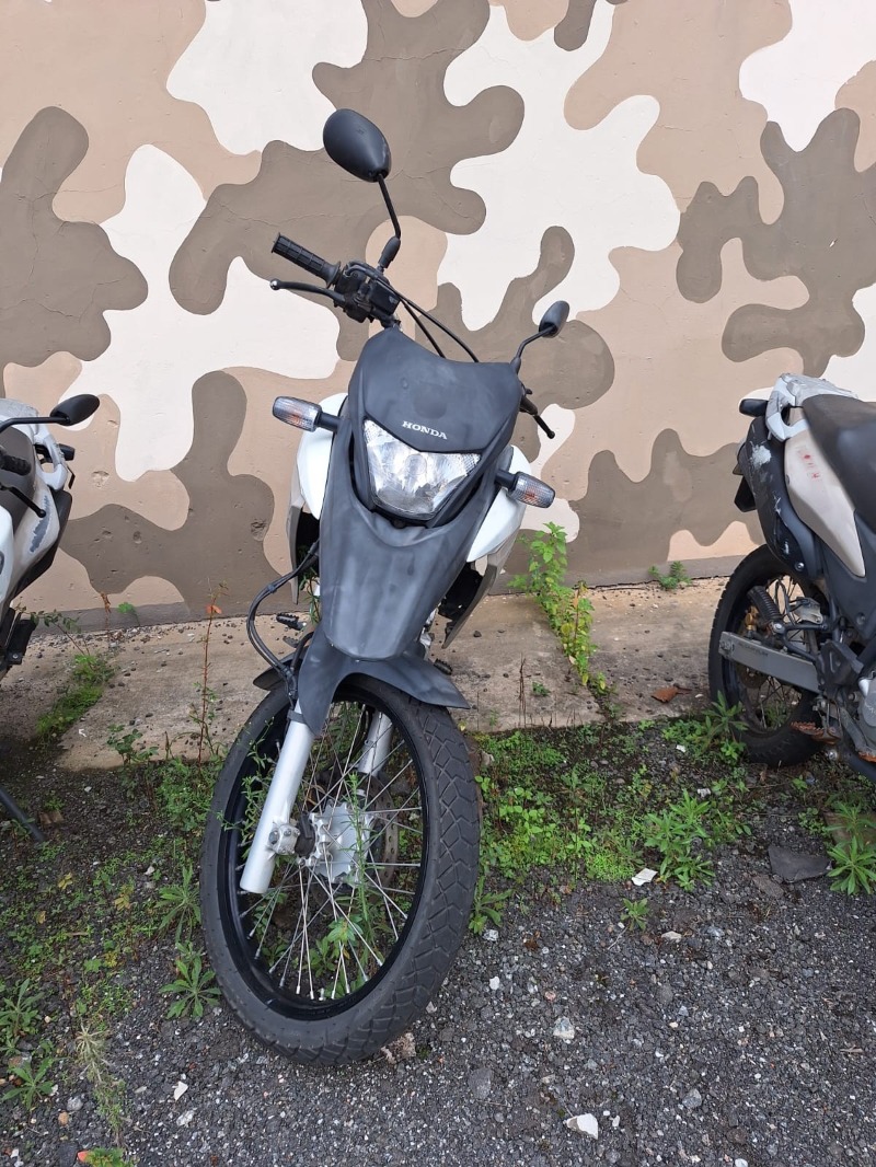 MOTOCICLETA Honda/XRE 300 Ano: 2017/2016 — foto 3 de 3