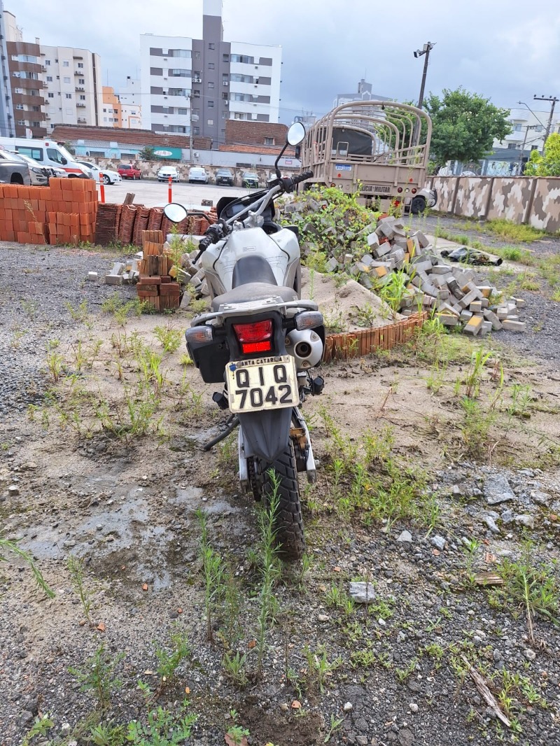 MOTOCICLETA Honda/XRE 300 Ano: 2017/2016 — foto 3 de 3