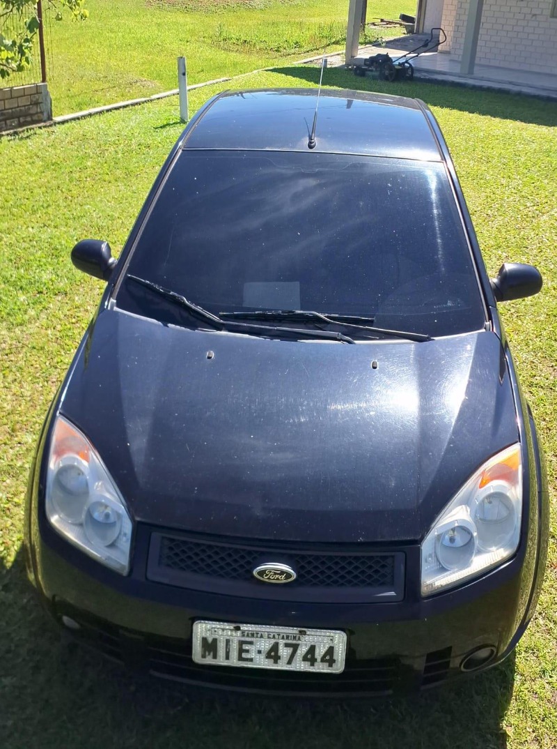 AUTOMOVEL Ford/Fiesta Sedan Ano: 2010/2010 — foto 5 de 6