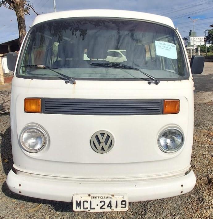 SUCATA VW/Kombi Ano: 2001/2002 — foto 8 de 8
