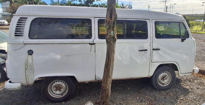 SUCATA VW/Kombi Ano: 2001/2002 — foto 7 de 8