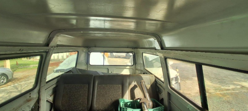 SUCATA VW/Kombi Ano: 2001/2002 — foto 4 de 8